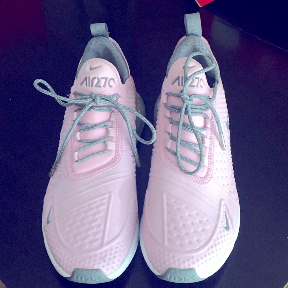 Nike Air Max 270 SE
